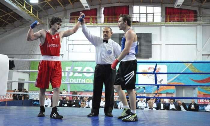 Avrupa şampiyonu milli boksör evinde ölü bulundu