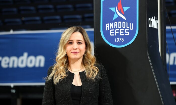 Avrupa’nın zirvesinde bir İzmirli