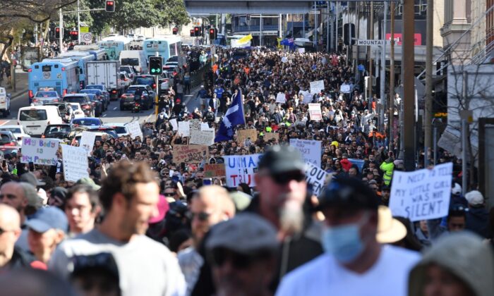 Avustralya’da karantina önlemleri protestoların fitilini ateşledi