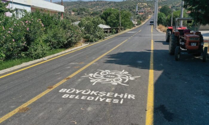 Aydın Büyükşehir Belediyesi yol çalışmalarında hız kesmiyor