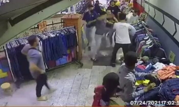 Bahçelievler’de hırsızlık şüphelisine meydan dayağı kamerada