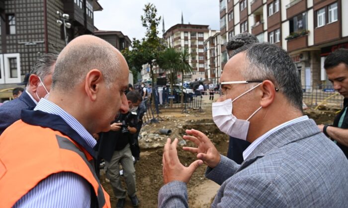 Bakan Adil Karaismailoğlu: “Meteorolojinin bildirdiği yoğun yağışa karşı tedbirlerimizi almış durumdayız”