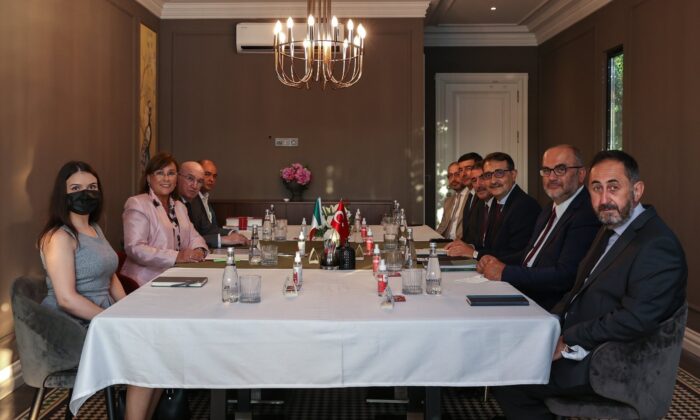 Bakan Dönmez, Meksikalı mevkidaşı Garcia ve heyetiyle bir araya geldi