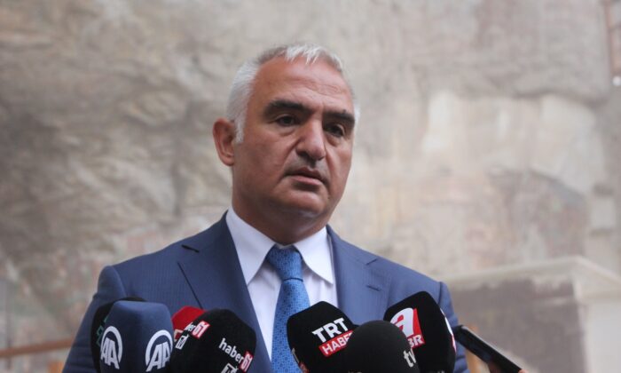 Bakan Ersoy turizm sezonu için umutlu konuştu