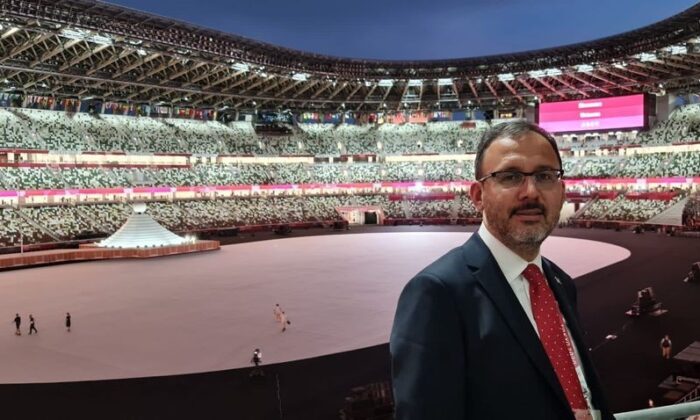 Bakan Kasapoğlu, Tokyo Olimpiyatları’nın açılışına katıldı