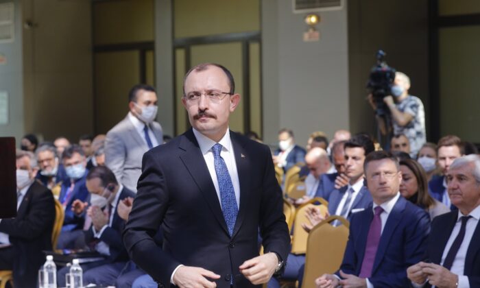 Bakan Muş, Moskova’da Türk-Rus İş Forumu’na katıldı