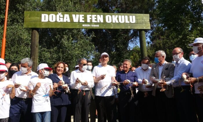 Bakan Selçuk: “Doğayla iç içe eğitimin aslında nasıl olabileceğini dünya çapında bir örnek olarak göstermişiz”