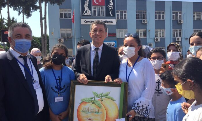 Bakan Selçuk: “Şu andaki bakış açımız okulların 6 Eylül tarihinde açılması yönünde”