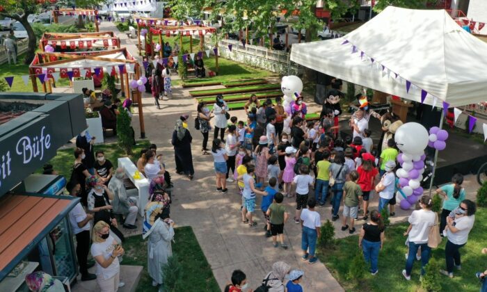 Barış Manço Parkı yeniden hizmete açıldı