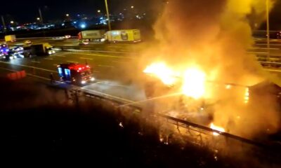 Başakşehir’de plastik ve ayakkabı yüklü tır alev alev yandı