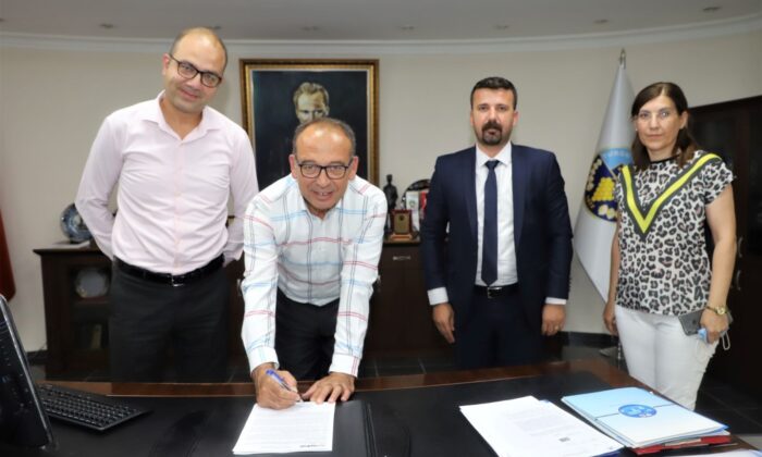 Başkan Akın imzayı bu kez Turkap A.Ş. çalışanları için attı