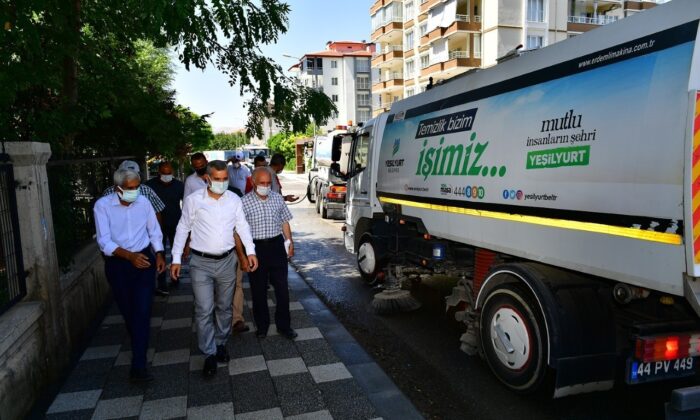 Başkan Çınar, temizlik çalışmalarını inceledi
