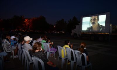 Başkan Gümrükçü, “Sinema Akşamları”nda vatandaşlarla buluştu