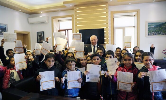 Başkan Gümüş’ten karne hediyesi Lunapark bileti