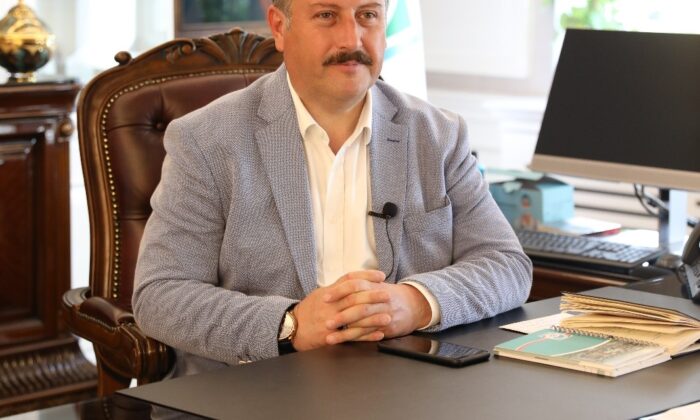 Başkan Palancıoğlu dünya şampiyonunu tebrik etti