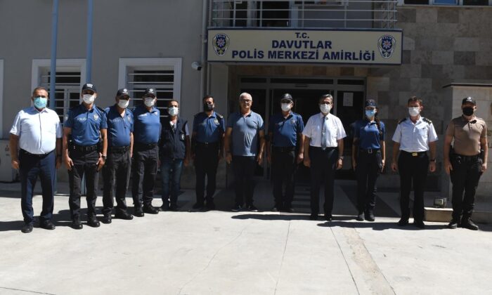 Başkan Vekili Hayati Atlı’dan güvenlik güçleri ve sağlık çalışanlarına bayram ziyareti