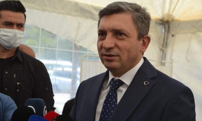 Batman Valisi Hulusi Şahin, Covid-19 salgını ile ilgili bölgedeki son bilgileri paylaştı