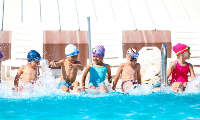 Bayraklı’da yüzme seferberliği