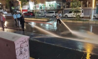 Belediye ekiplerinin gece mesaisi sürüyor