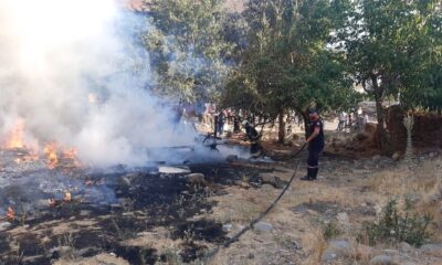 Bingöl’de korkutan yangın evlere sıçramadan söndürüldü