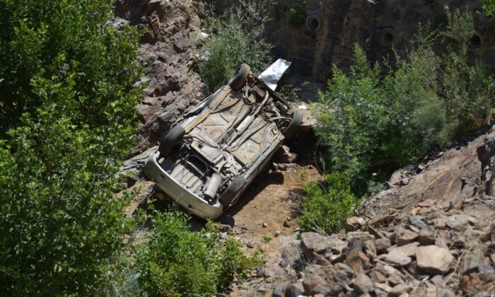 Bingöl’deki kahreden kazada baba da hayatını kaybetti