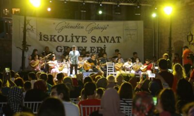 Bir buçuk asırlık binada eğitim görüp, ilk konserlerine çıktılar