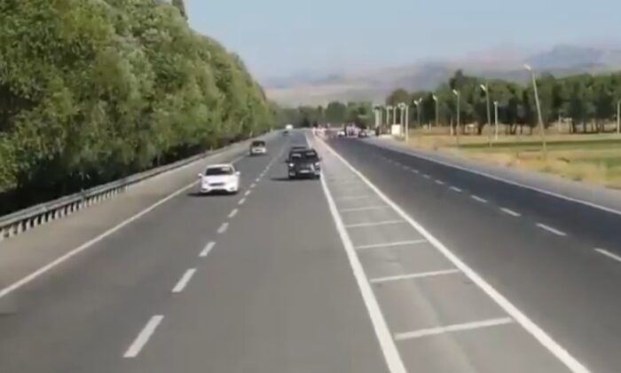 Bitlis’te jandarmadan drone ile trafik kontrolü