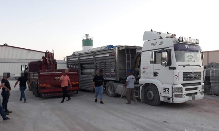 Boruları Ankara’ya götürmeyip Konya’da satmak isterken yakalandılar
