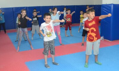 Bozüyük Belediyesi Yaz Spor Okulları’nda karate kursu