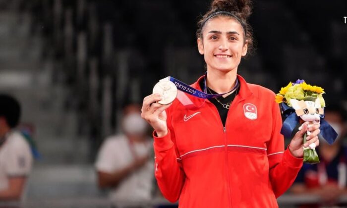 Bursa Büyükşehir’li Hatice Kübra olimpiyatlarda tarih yazdı