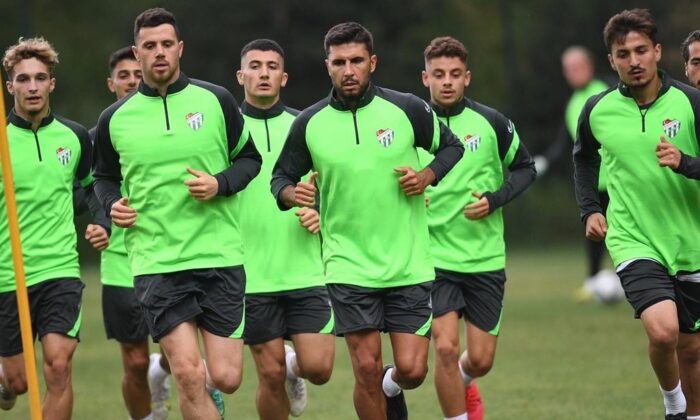 Bursaspor, Bolu kampının ilk antrenmanını gerçekleştirdi