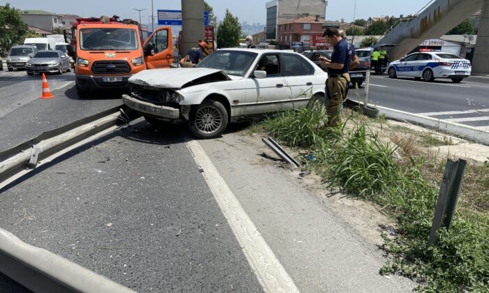 Büyükçekmece E-5’te trafiği kilitleyen kaza