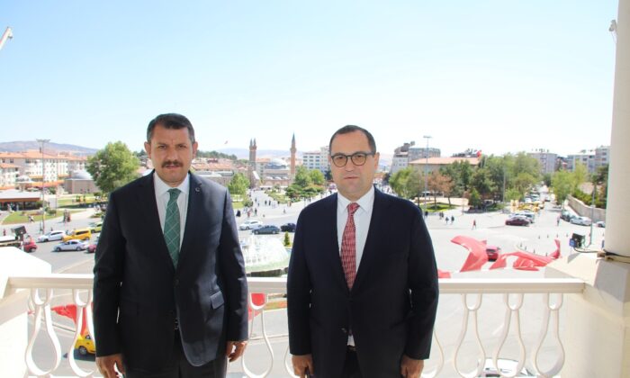 Büyükelçi George Ganjgava; “Sivas benim için çok önemli bir yer’’