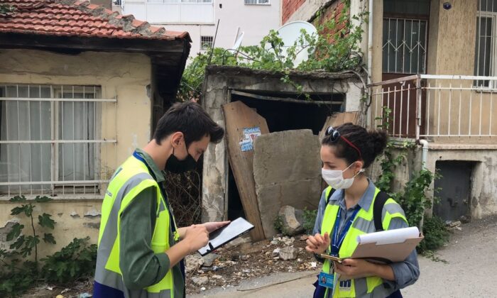 Büyükşehir, İzmir Bayraklı’nın yapı stoku envanteri için sahada