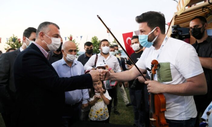 Büyükşehir yerel müzisyenlere desteğe devam ediyor