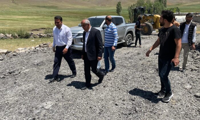 Çaldıran Belediyesinden stabilize yol çalışması