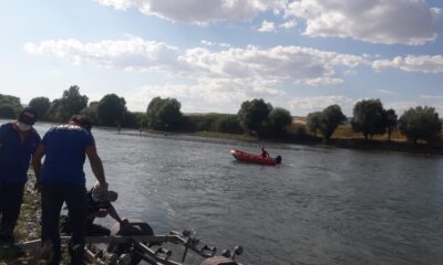 Çayda mahsur kalan iki çocuğun imdadına AFAD ve jandarma yetişti