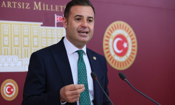 CHP Genel Başkan Yardımcısı Ahmet Akın: “Balıkesir’in ormanları yangın tehdidi altında”