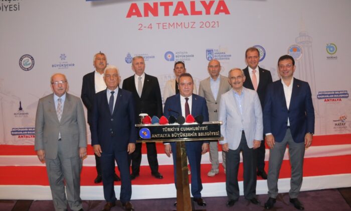 CHP’li 10 Büyükşehir Belediye Başkanı’ndan ortak açıklama