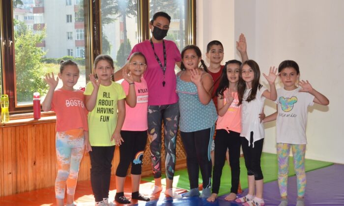 Cimnastik kursu minik sporcular tarafından yoğun ilgi görüyor