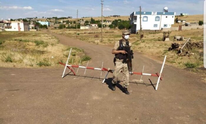 Çınar’da iki mahalle karantinaya alındı