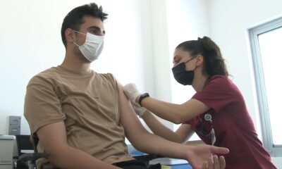 Covid-19 aşılaması bayramda da yoğun şekilde devam ediyor