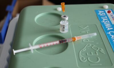 Covid-19 ile mücadelede 3. doz aşı uygulaması başladı