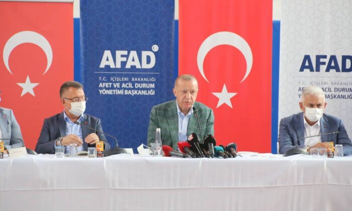 Cumhurbaşkanı Erdoğan: “1 yıl içinde evler tamamlanacak”