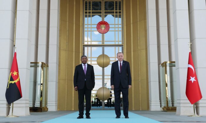 Cumhurbaşkanı Erdoğan, Angola Cumhurbaşkanı Laurenço’yu resmi törenle karşıladı