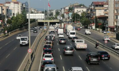 D-100’de çekici arıza yapınca trafik kilitlendi