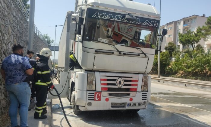 D130 Karayolu’nda korkutan tır yangını
