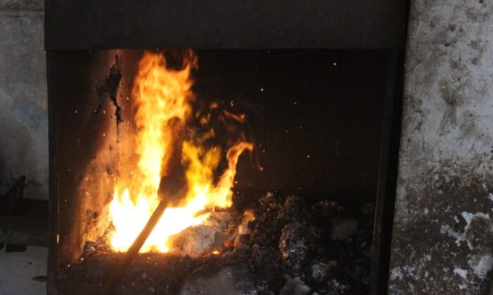 Demirci ustalarının Kurban mesaisi