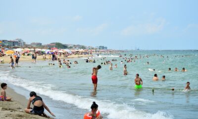 Deniz suyunda sıkıntı olmaması tatilcilere rahat nefes aldırdı