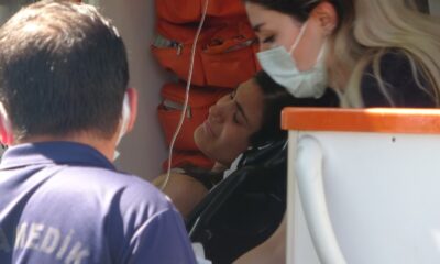 Denizde fenalık geçiren genç kadın, hastaneye kaldırıldı